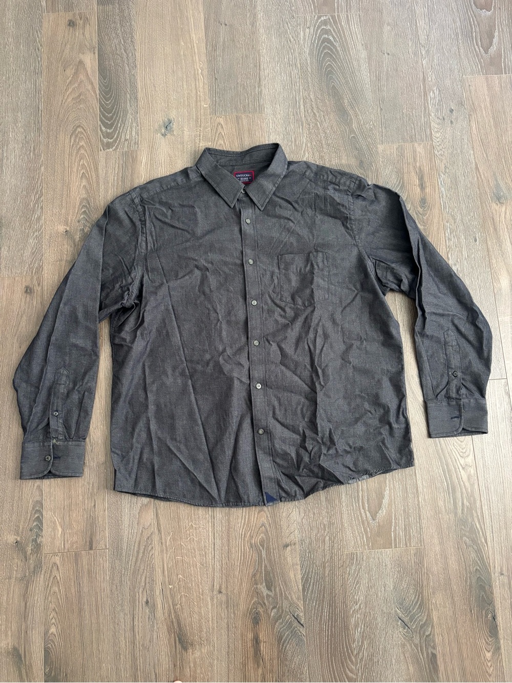 UNTUCKit Men's Long-Sleeve Button-Down Shirt in Charcoal Gray
